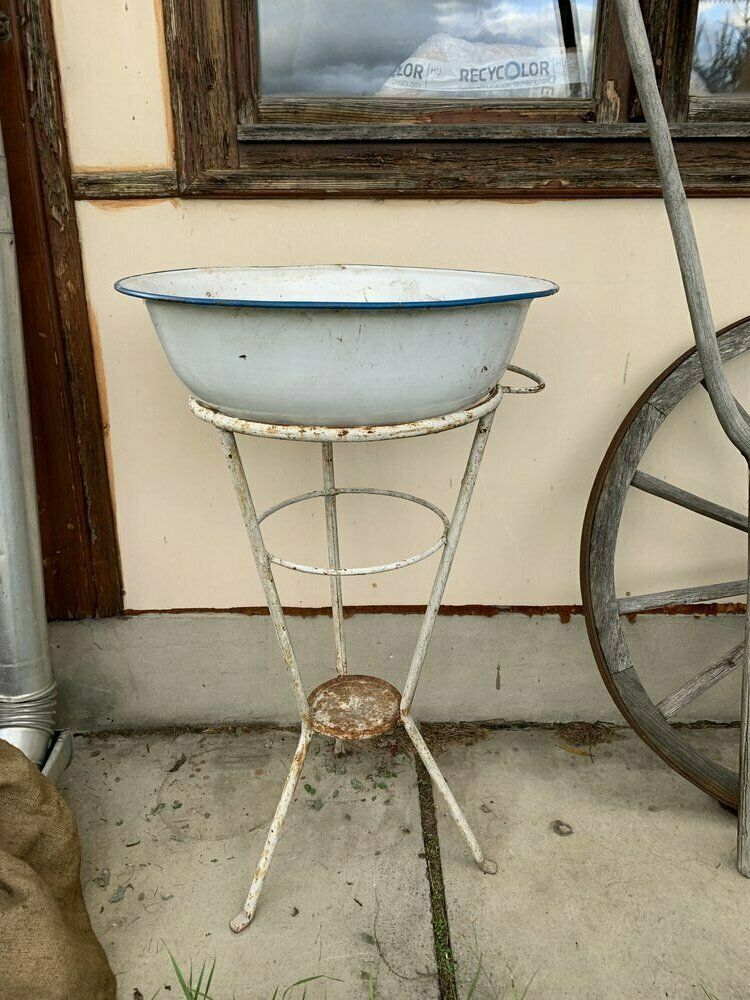 Hungarian Iron Wash Stand Or Garden Planter, 1940s, Set Of 2 photo 777.0