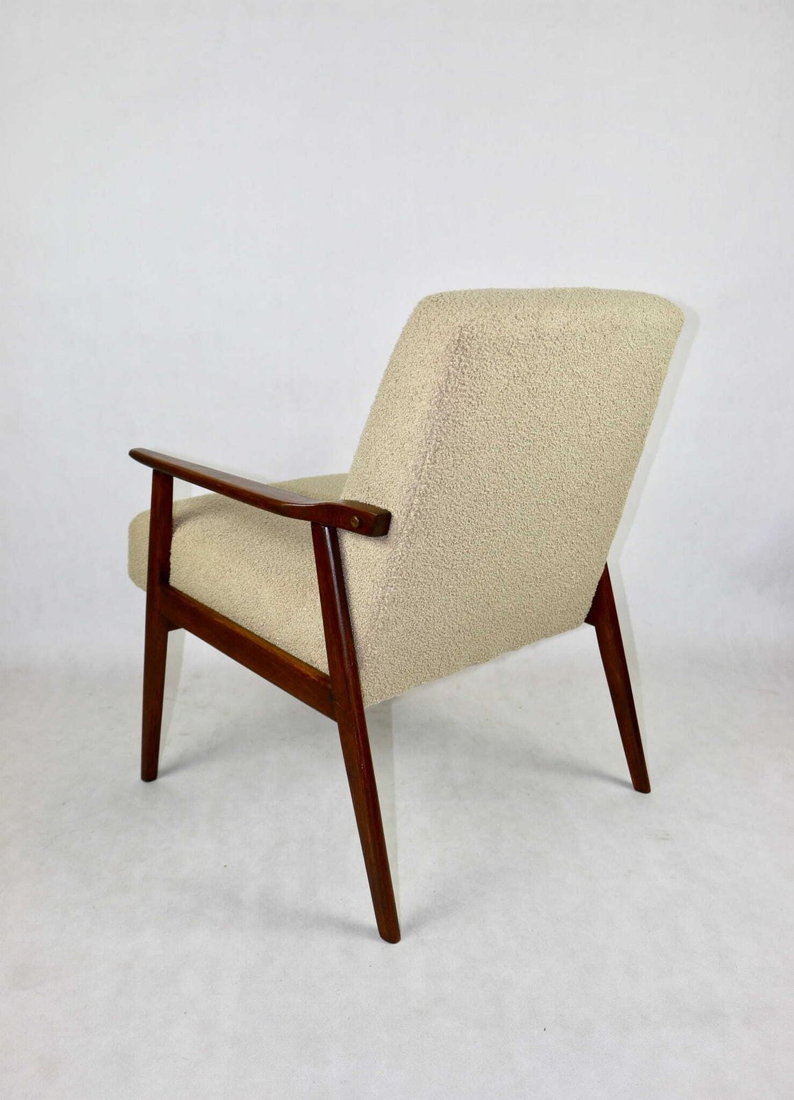 śnieżnik Armchair 1970s Beige Boucle Like The Lis Armchair photo vintage