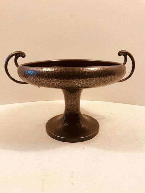 An Early C20 Hammered Pewter Tazza In The Art Nouveau Style