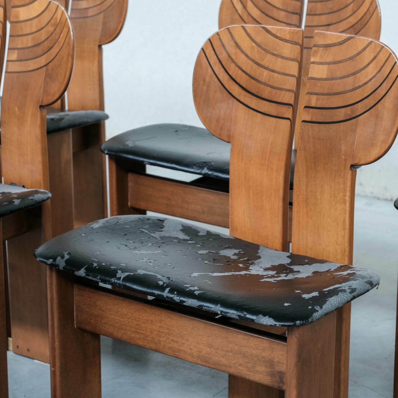 photo vinterior Set Of Six 'Africa' Mid Century Italian Dining Chairs By Scarpa
