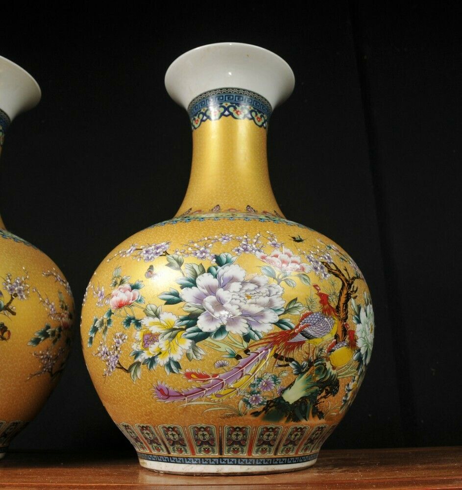 Chinese Porcelain Vases   Kangzi China Urns Shangping Form photo for sale