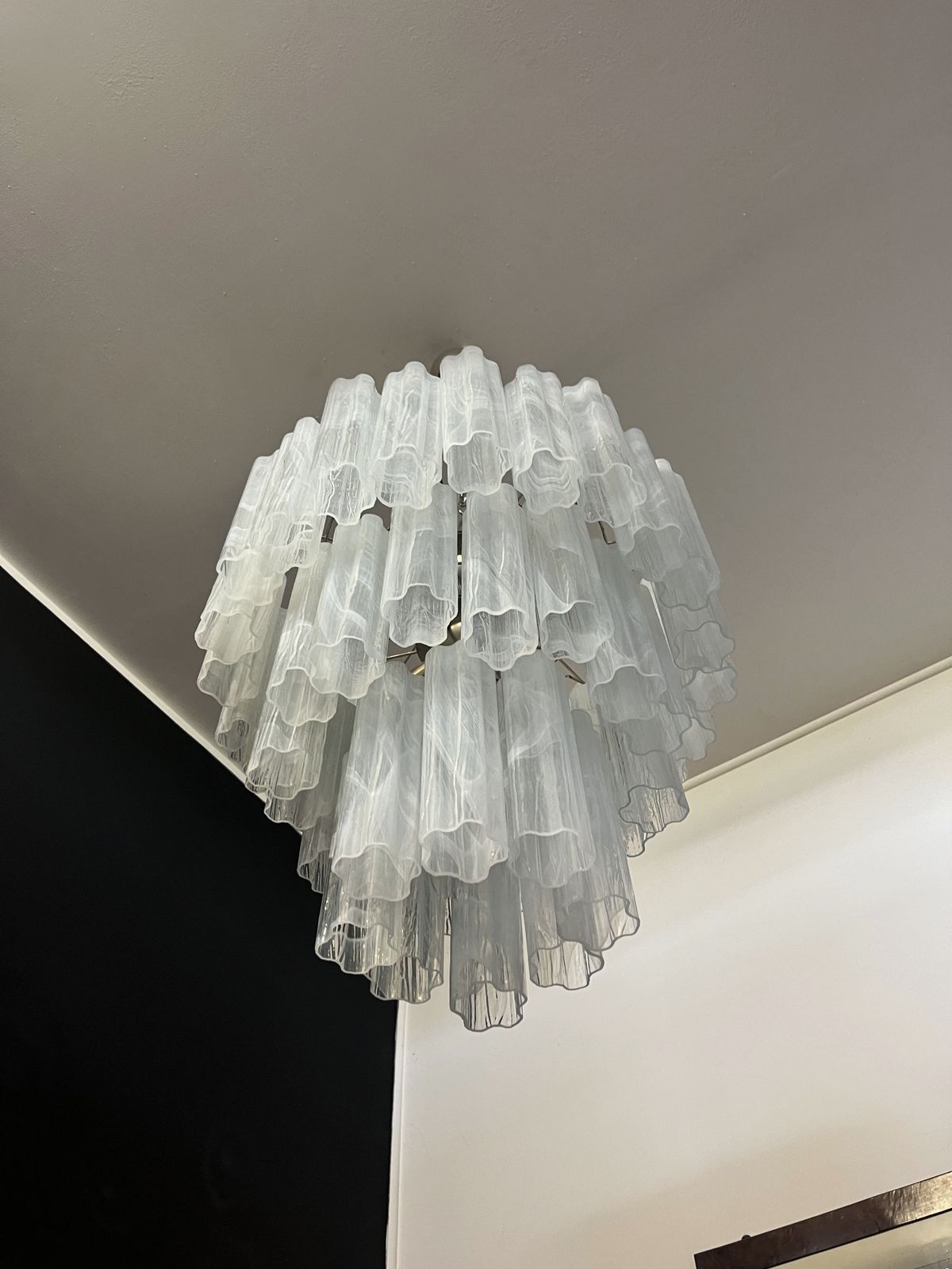 photo vintage Large Three Tier Murano Glass Tube Chandelier   White Albaster