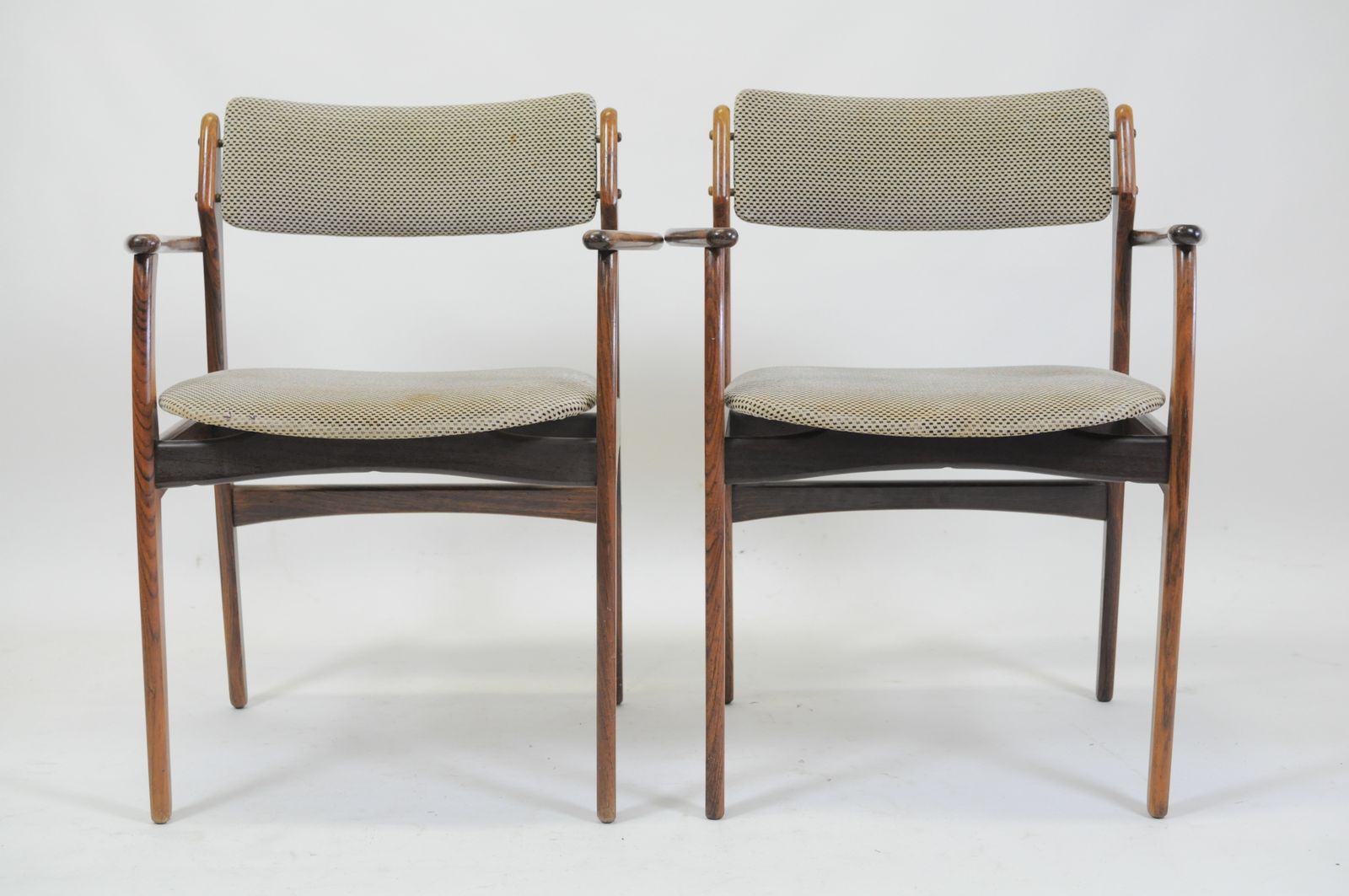 1960s Set Of Four Erik Buch Model 50 Armchairs In Rosewood Reupholstered With Fabric Of Choice photo vinterior