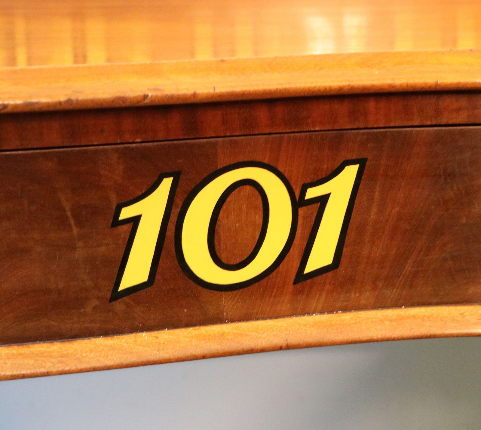 photo vintage A Lovely Mahogany Side Table Or Washstand Sign Written For The Midland Grand Hotel.