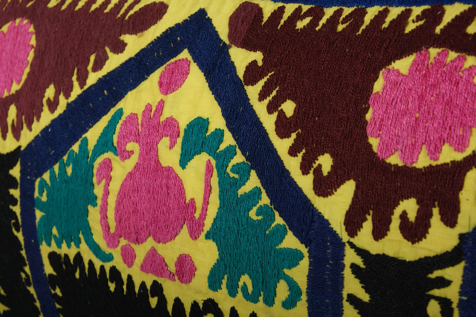 Yellow Turkish Suzani Cushion Cover, Bedding Suzani Pillow Case Made From A 19th Century Suzani, Uzbekistan photo Textiles