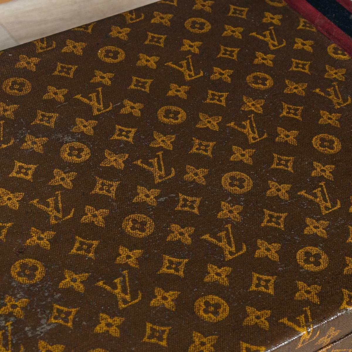 Rare 20th Century Louis Vuitton Car Trunk In Monogram Canvas, France C.1910 photo furniture