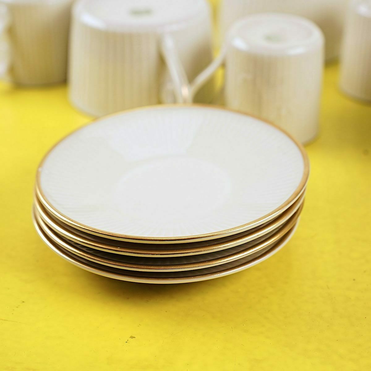 Set Of 5 Cups, Three Cups, 10 Saucers In Vintage Laveno Porcelain, Verban photo furniture
