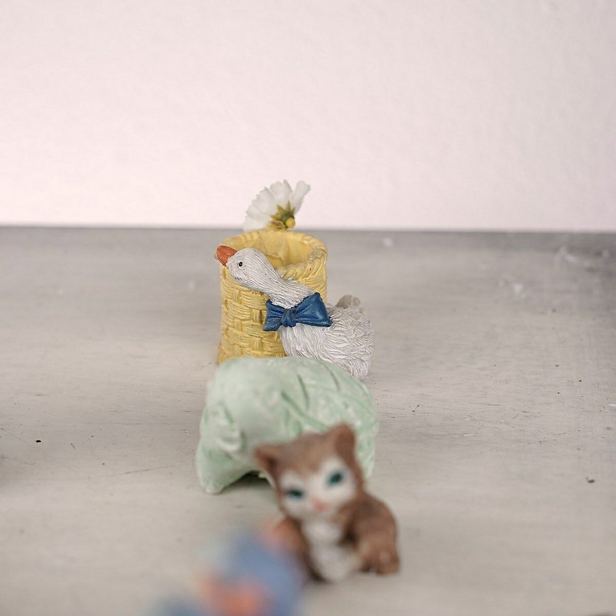 84.0 Lot Of Mixed Items, Animal Objects, +25 Pcs photo