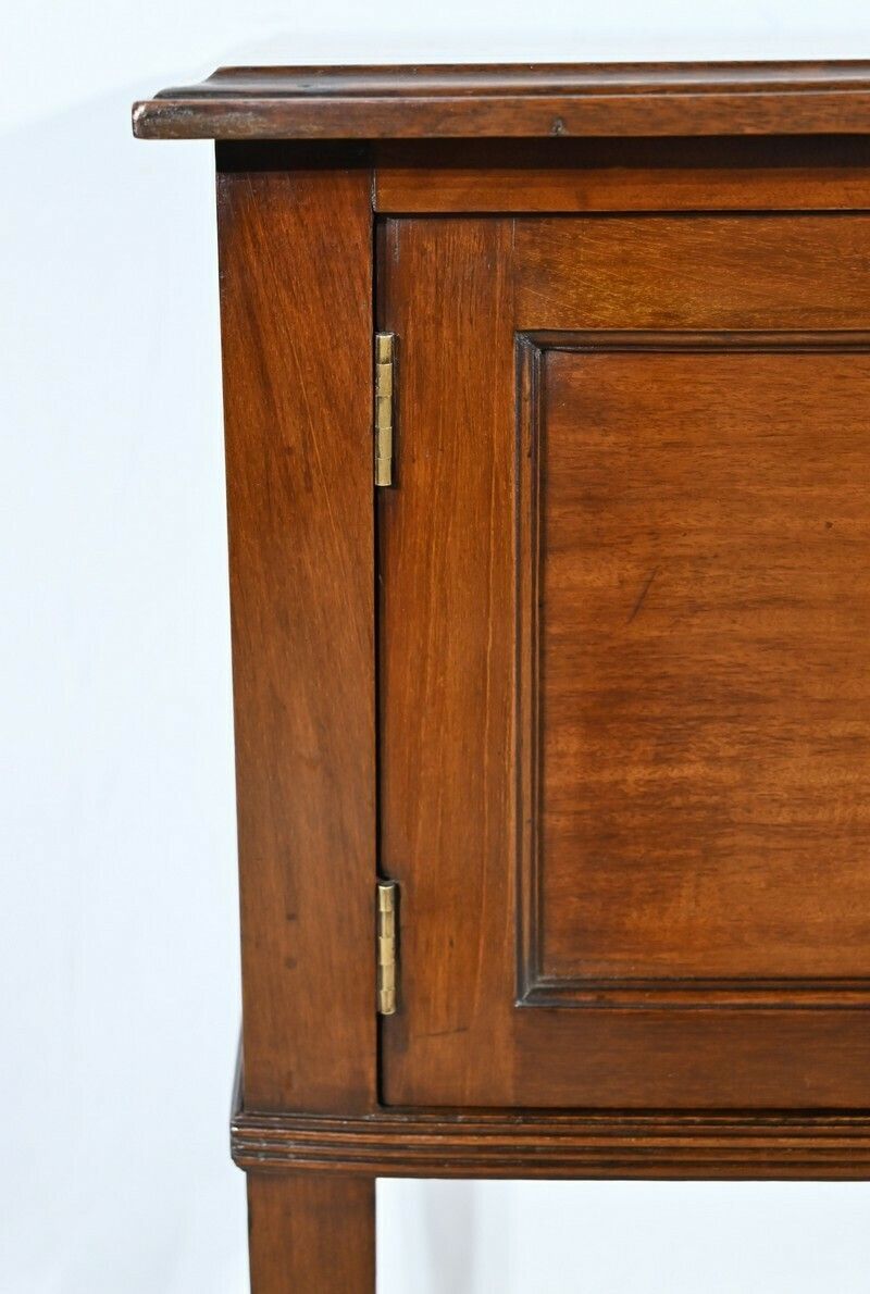 980.56 Small Mahogany Furniture, Art Deco – 1920 photo