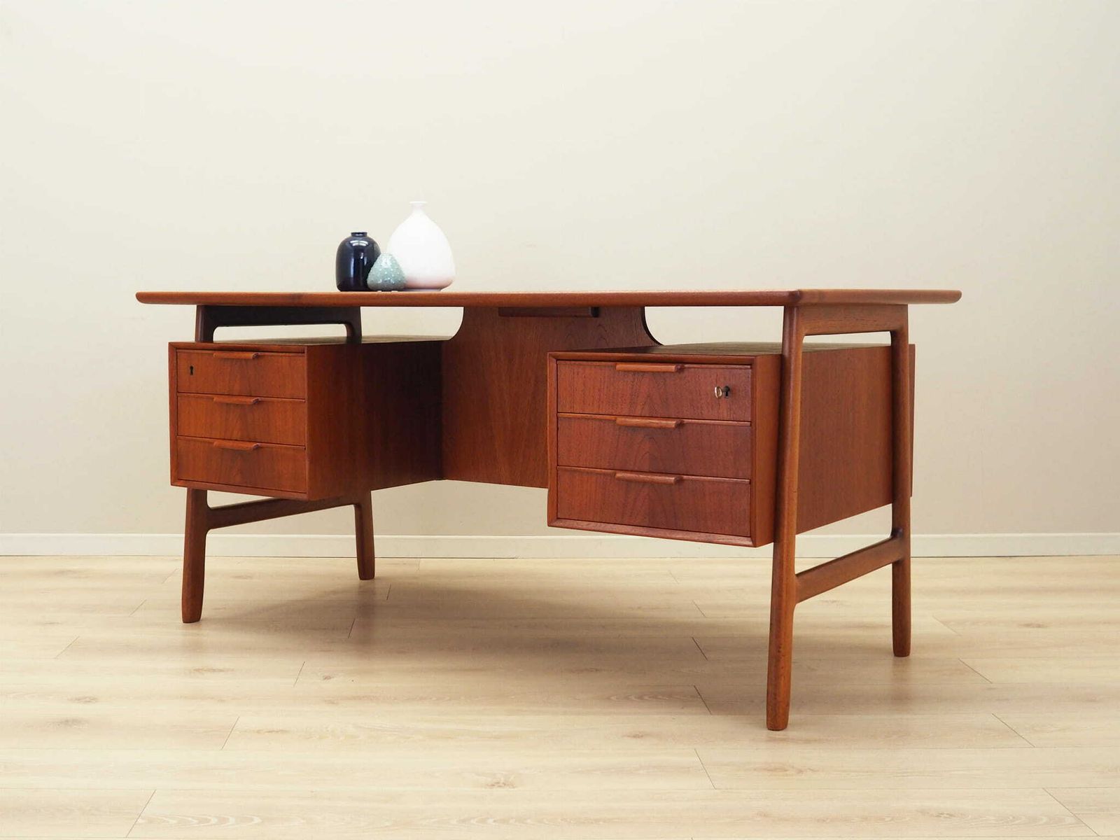 Teak Desk, Danish Design, 1970s, Manufacture: Omann Jun photo for sale