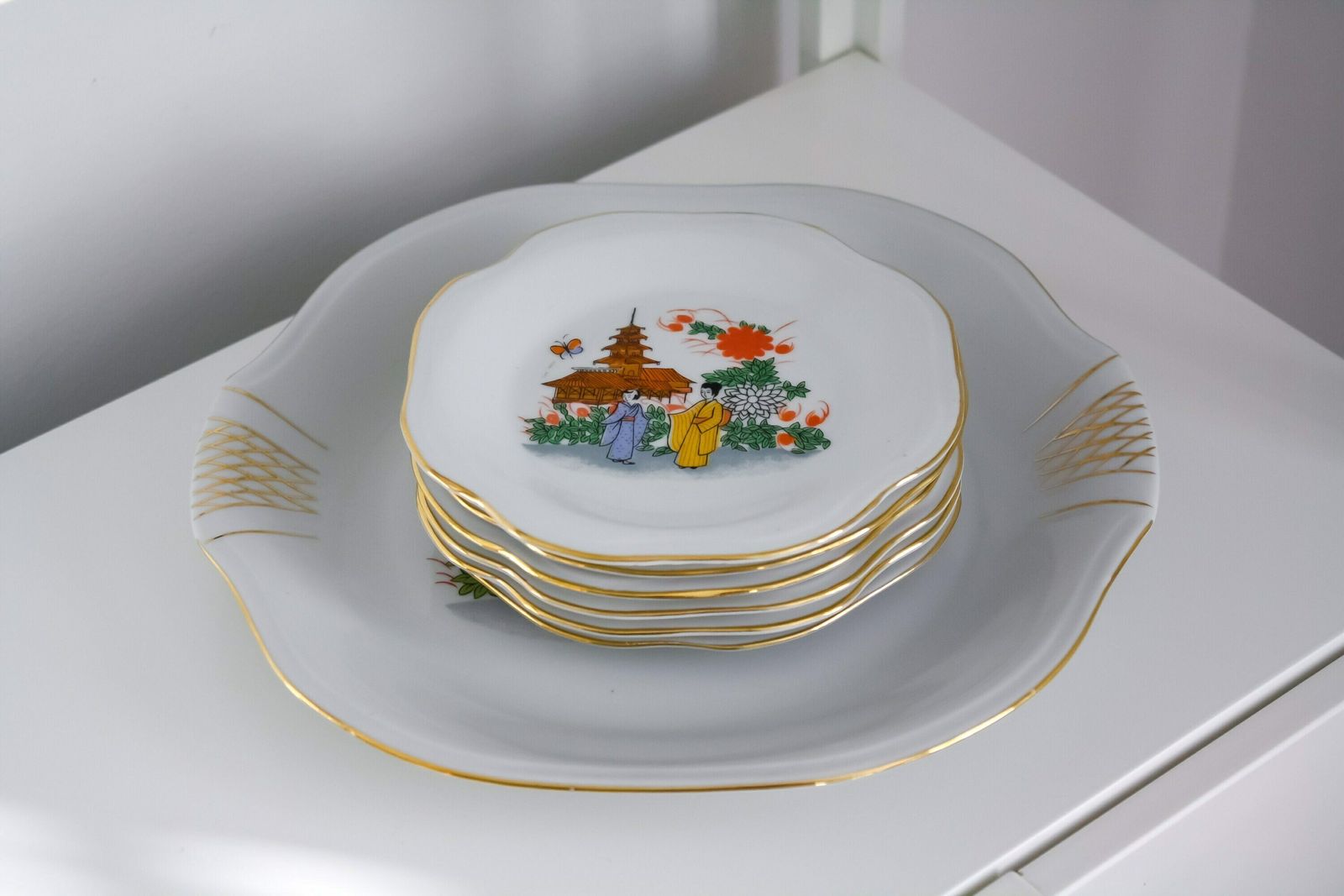 Vintage Set Of Large Serving Plate With 6 Small Dessert Appetiser Plates / Vintage Set Of 6 Dessert Saucers / Cheese Plate Set