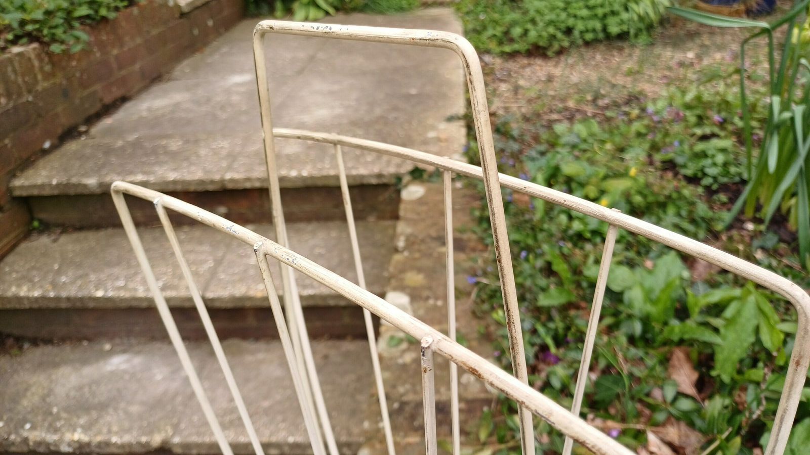 Vintage Retro White Metal Magazine Rack With Atomic Red Feet photo vintage