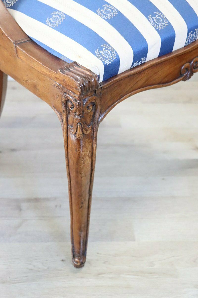 photo vinterior Dining Chairs In Carved Walnut, Early 19th Century, Set Of 4