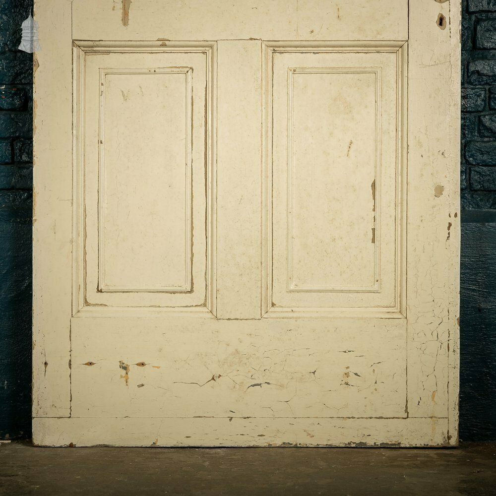 photo vinterior Pine Paneled Door, 4 Moulded Panel White Painted Pine