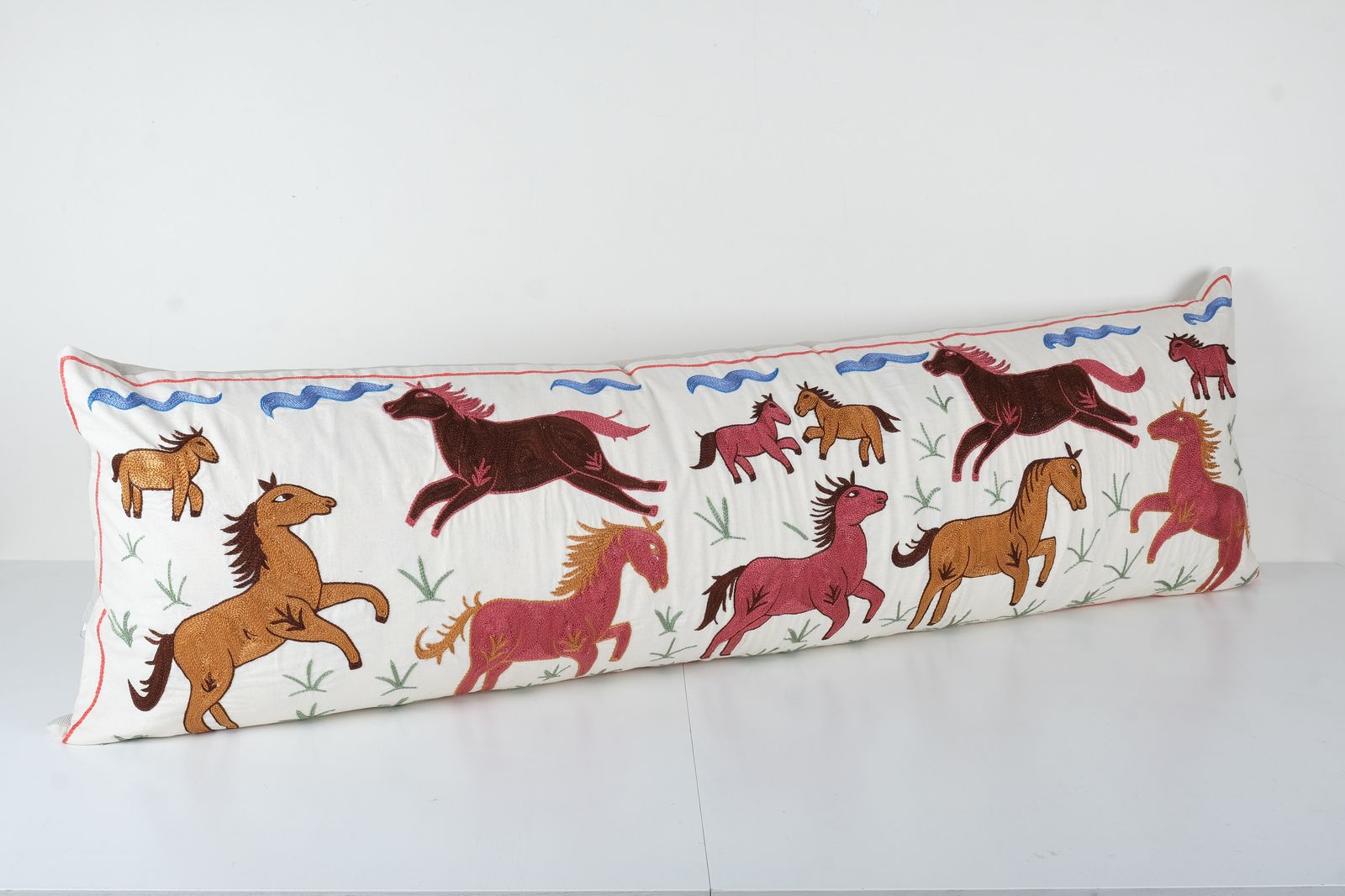 Uzbek Extra Long Suzani Cover With Animal Motif, Wild Life Pictorial Suzani Pillow Case Made From Cotton Fabric photo 150.0