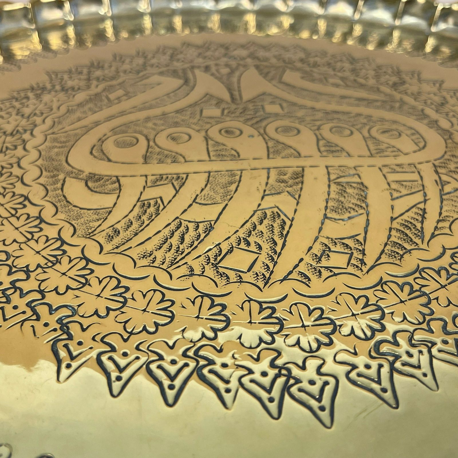 Antique Metal Gold Indian Patterned Brass Tray 37cm Plate Asian Handmade Etched Intricate Vintage Decorative Patterned Wall Art Round photo vinterior