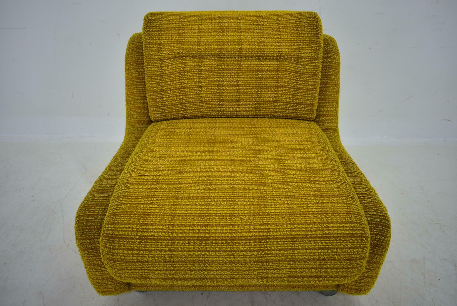 photo vintage Fauteuil Apolo 92 van architect Milan Čeček voor Interiér Praha, Tsjecho-Slowakije, jaren 1970