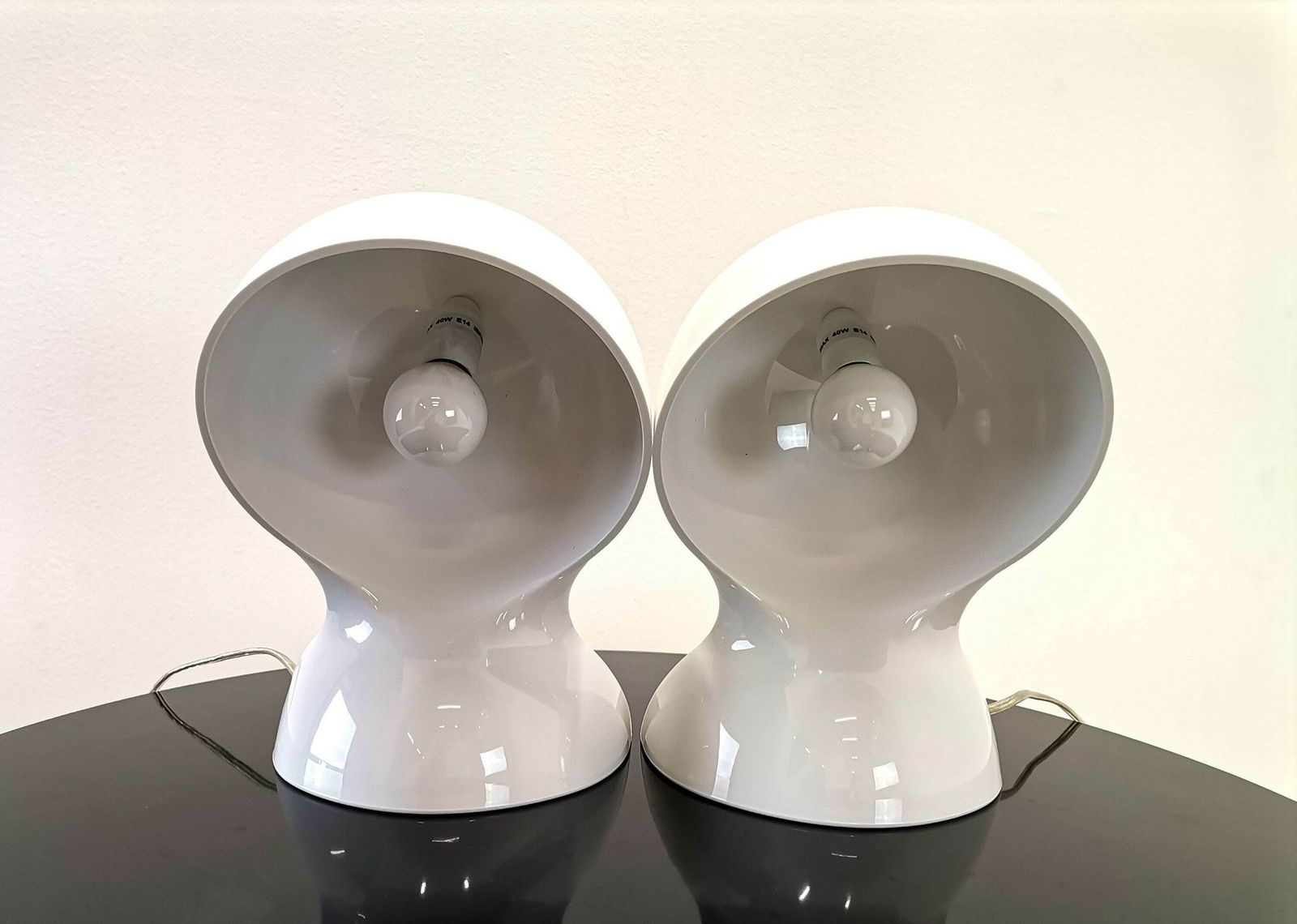 1 Of 2 Dalu Table Lamps By Vico Magistretti For Artemide / Mid Century Modern Light / 70s Italian Design photo for sale