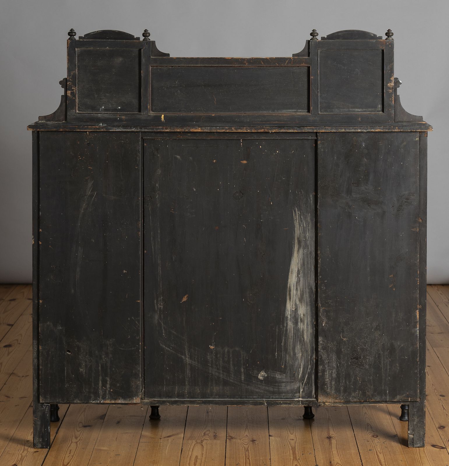 Stunning Victorian Aesthetic Ebonised, Painted And Gilt Side Cabinet photo vinterior