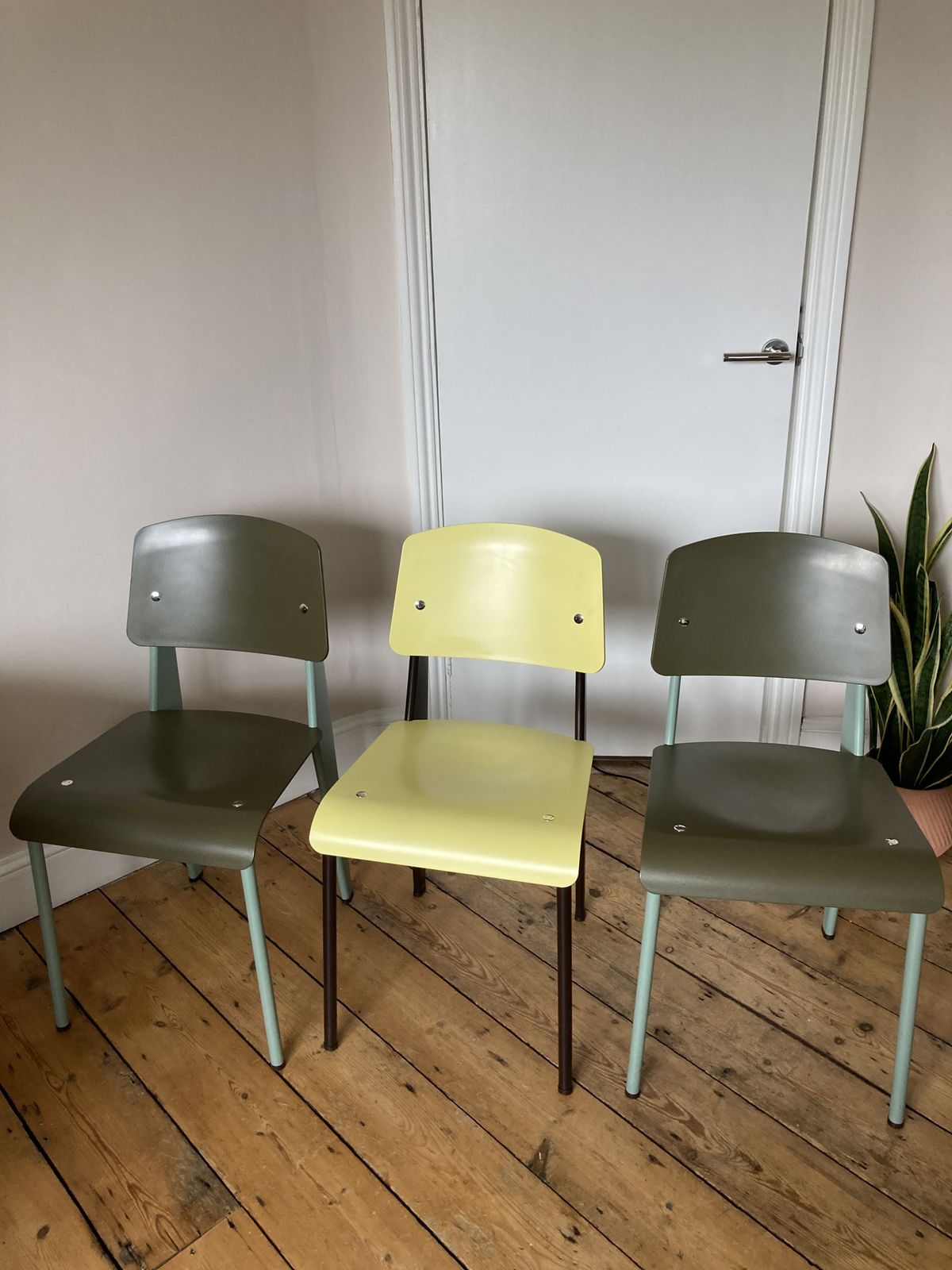 Vitra Jean Prouve Standard Chair   Yellow photo 300.0