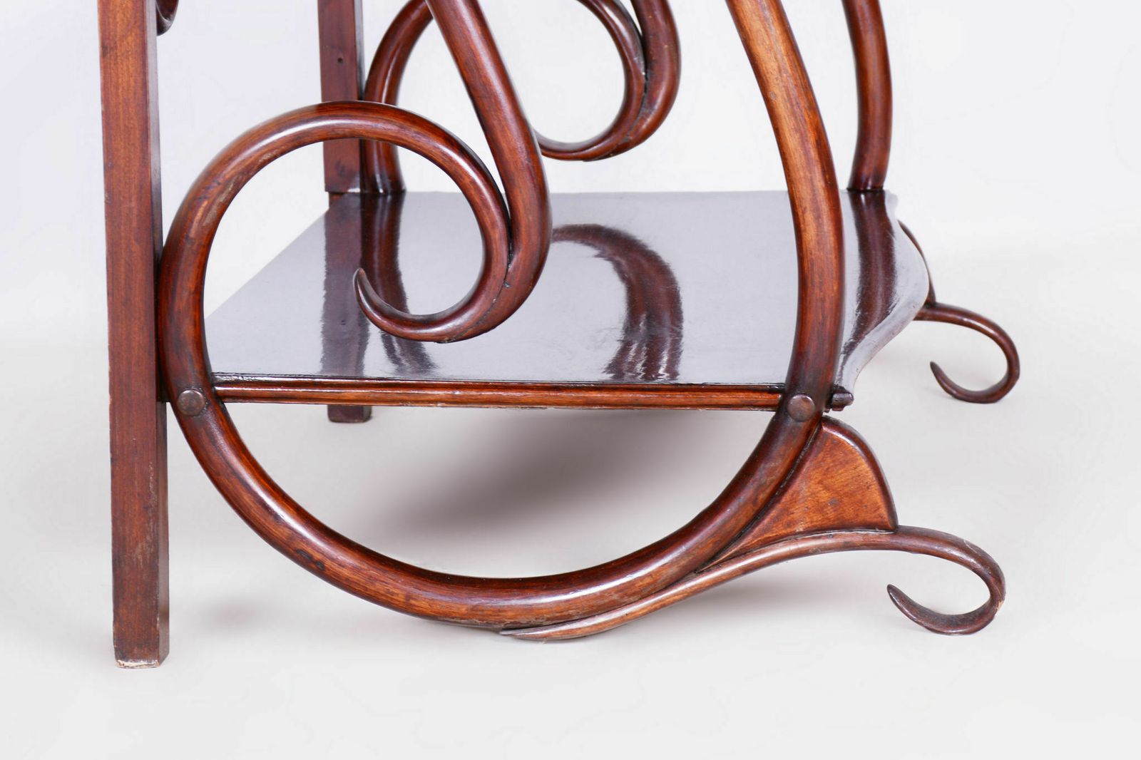 Restored Biedermeier étagère, By Thonet, Beech, Walnut, Austria, Vienna, 1910s photo for sale