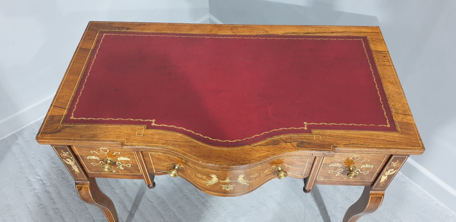 Top Quality Ladies Rosewood Desk photo vintage