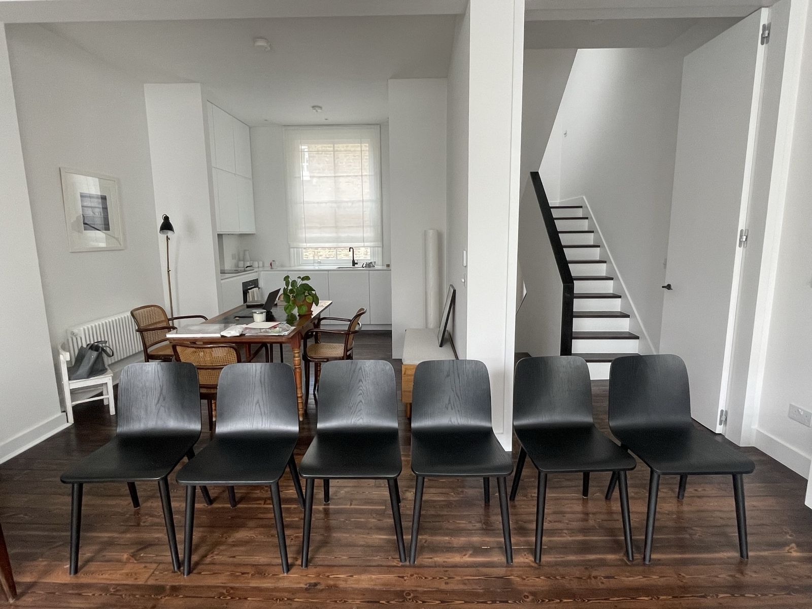 Dining Chairs With Bent Black Oak Seat And Round Solid Wood Legs. Set Of 4or 6 photo Furniture