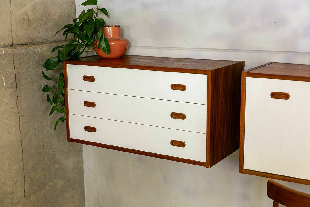 photo vinterior Poul Cadovius Style Danish Royal Wall System Teak Mid Century