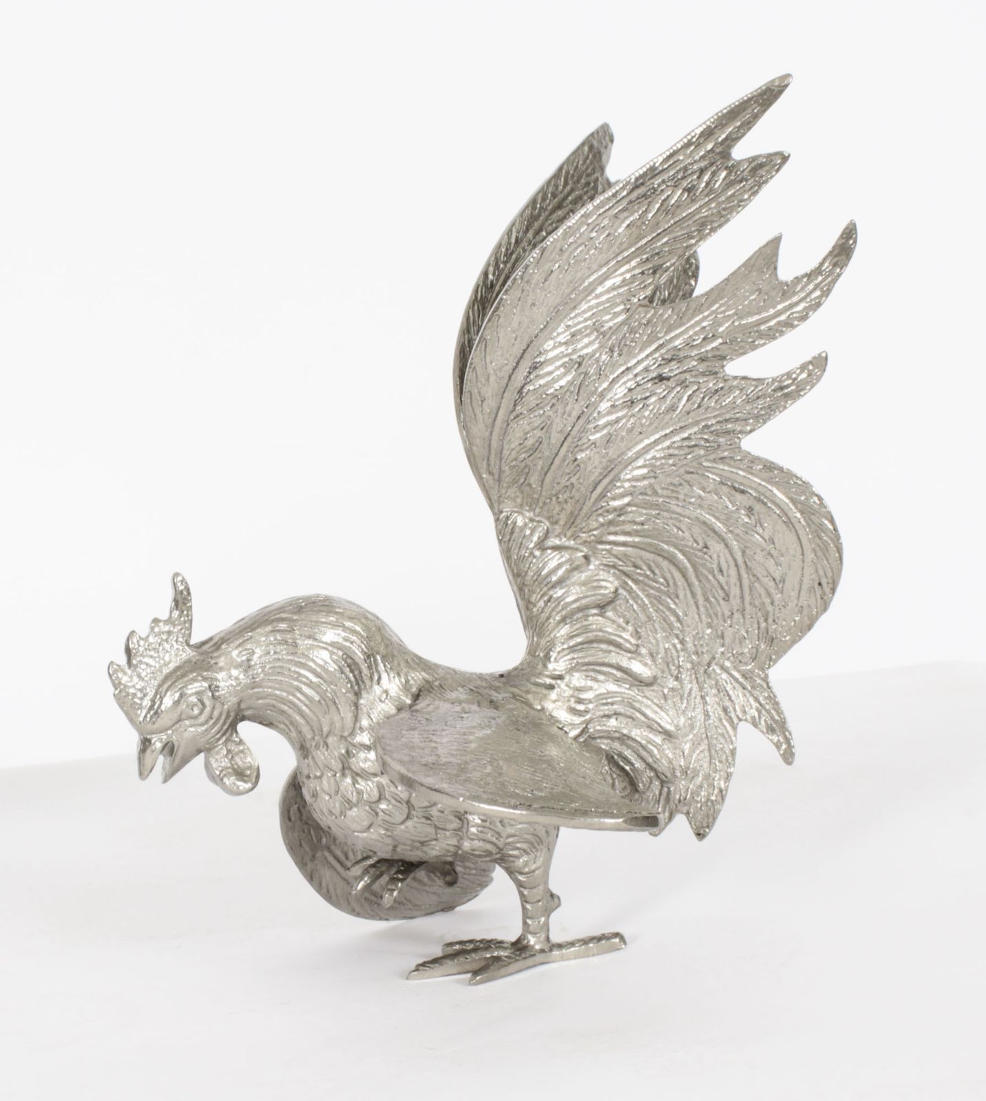 photo vintage Antique Pair Italian Silver Plated Fighting Cockerels  20th C