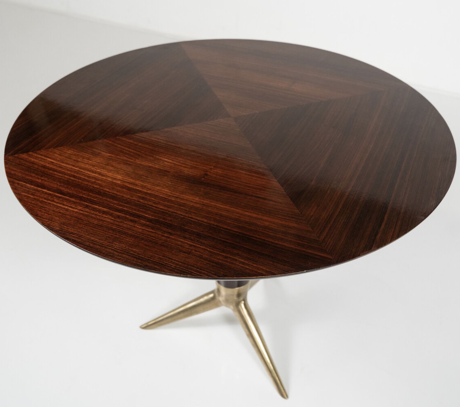 Mid Century Modern Maple And Brass Round Gueridon By I.S.A Bergamo, 1950s photo for sale