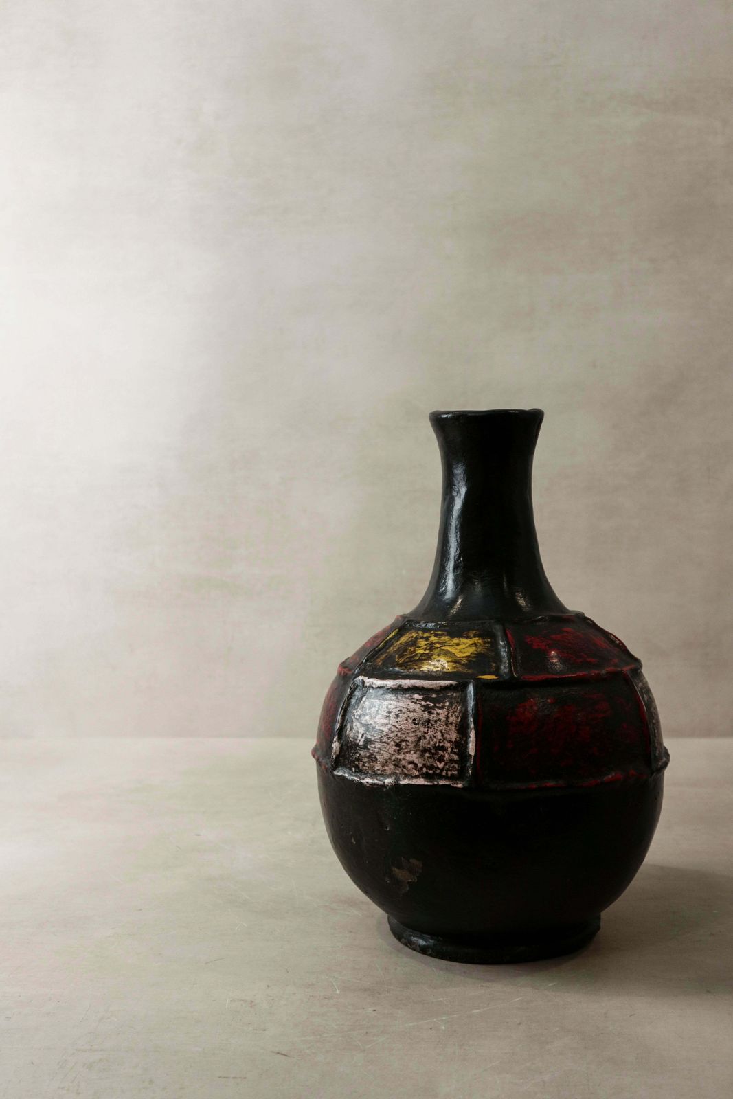 Mangbetu Clay Vase, Tanzania   41.3 photo furniture