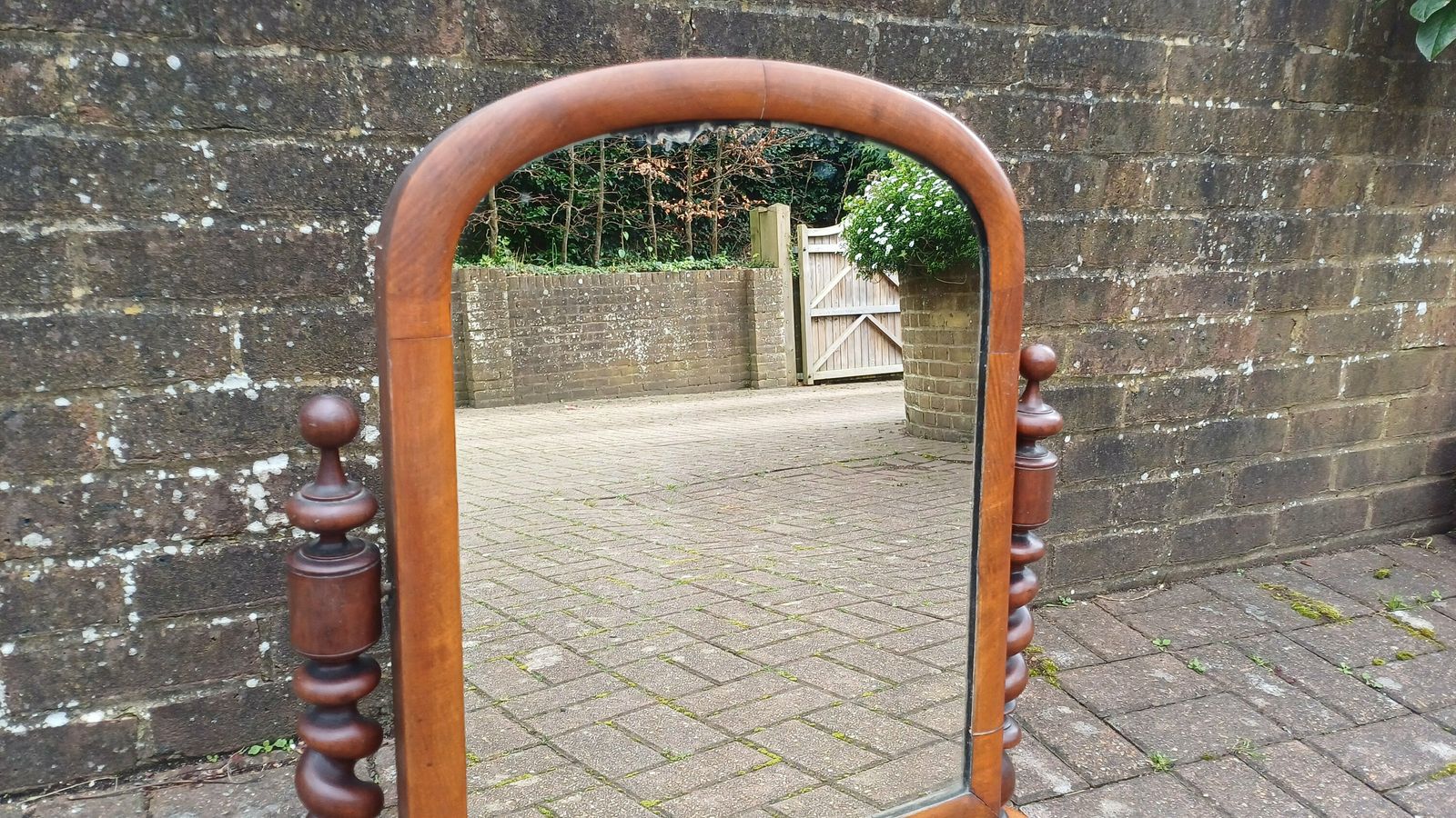 Huge Beautiful Classic Victorian Dressing Table Mirror With Trinket Compartment Barley Twist Supports. Free Hand Delivery. Adjustable Swing. photo vinterior