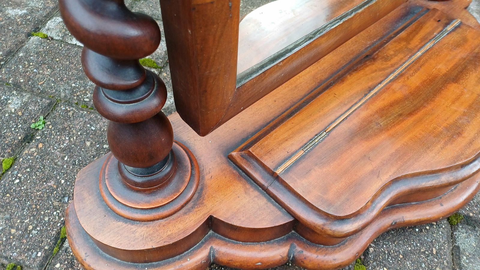 photo for sale Huge Beautiful Classic Victorian Dressing Table Mirror With Trinket Compartment Barley Twist Supports. Free Hand Delivery. Adjustable Swing.