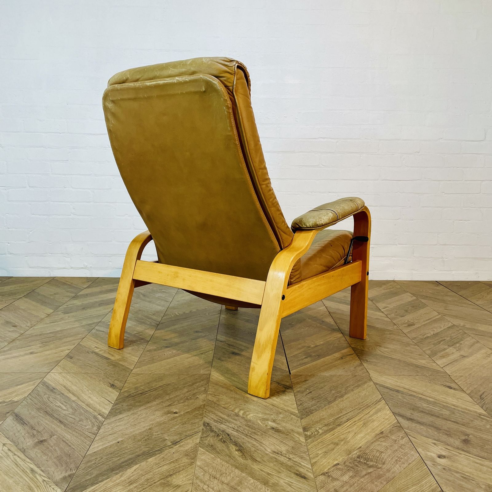 395.0 Mid Century Leather Lounge Armchair By Skoghaug Industries, 1970s photo
