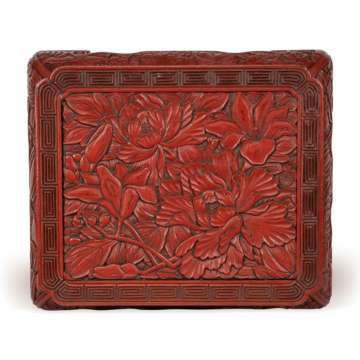 Antique 19th Century Chinese Red Cinnabar Lacquer Floral Pedestal C.1880 photo vinterior