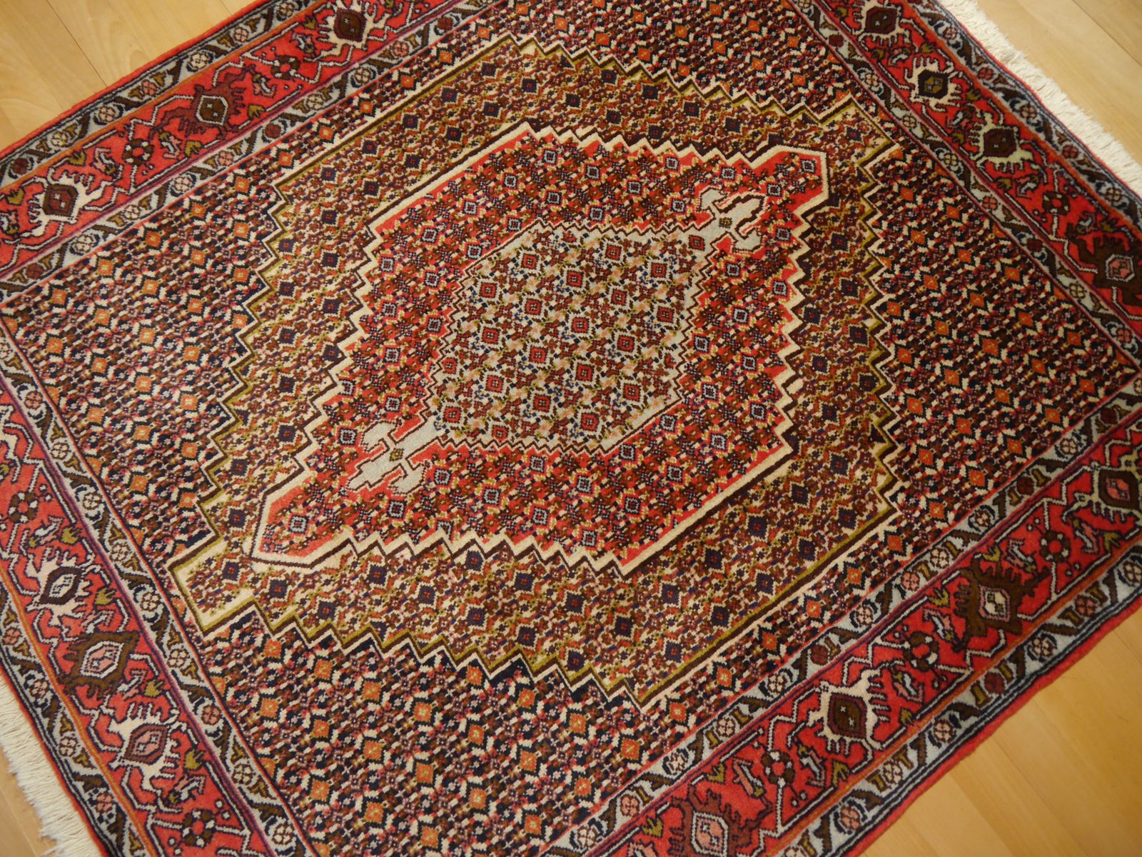 Textiles Bidjar Senneh Vintage Rug 4.7 X 4.1 Ft / 144 X 126 Cm photo