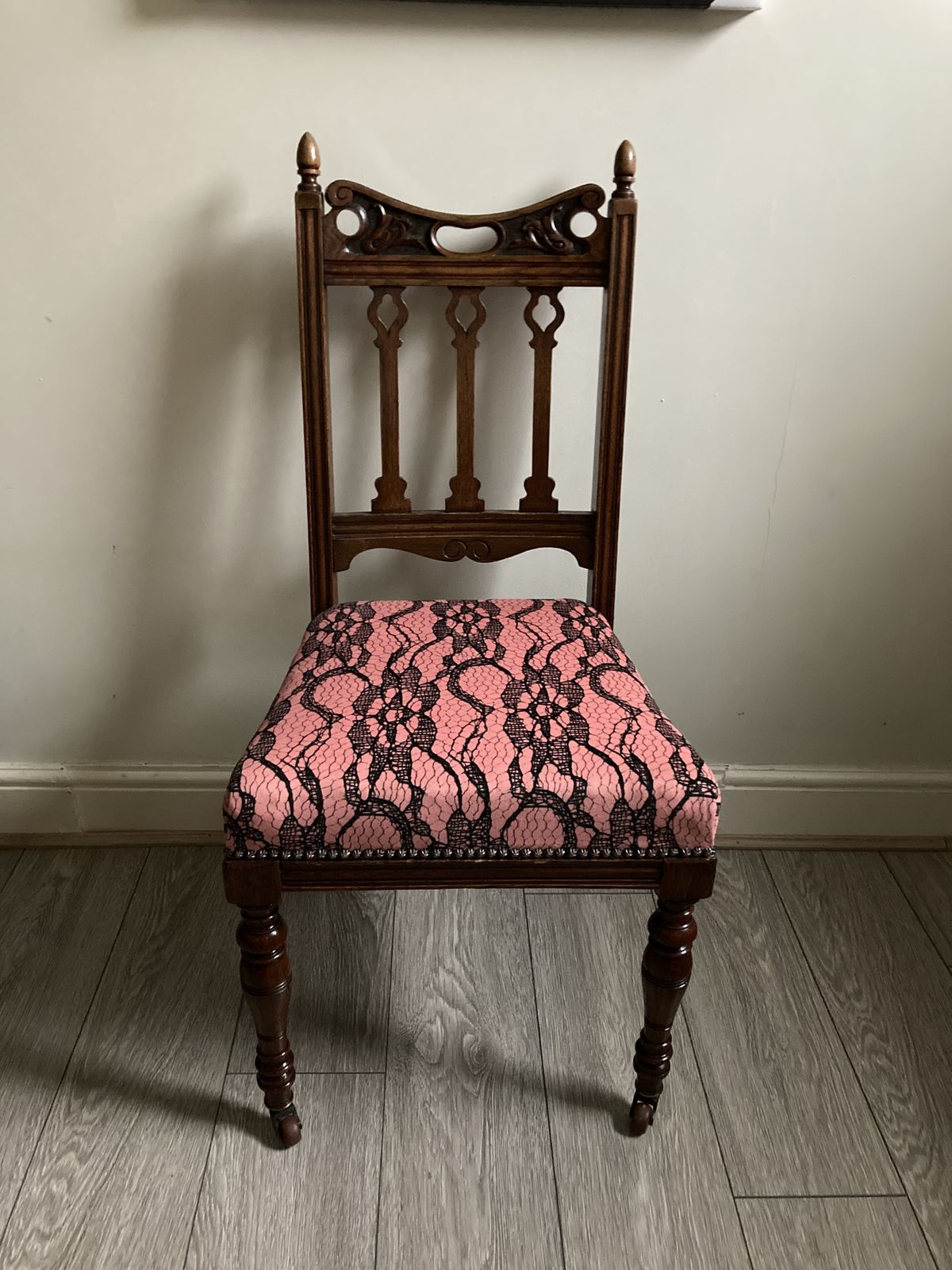 Hallway / Dining Chair Coral Lace Design
