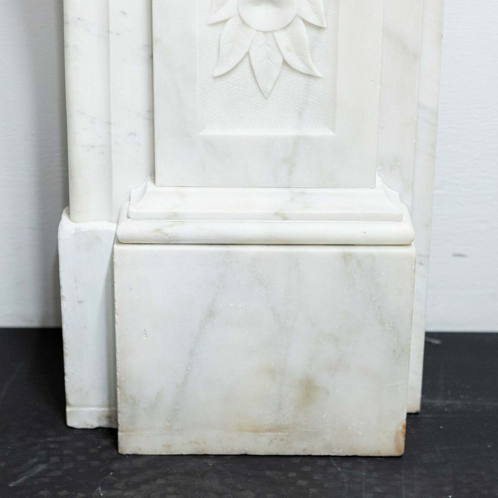 Antique Victorian Carved Statuary Marble Arched Chimneypiece photo vinterior