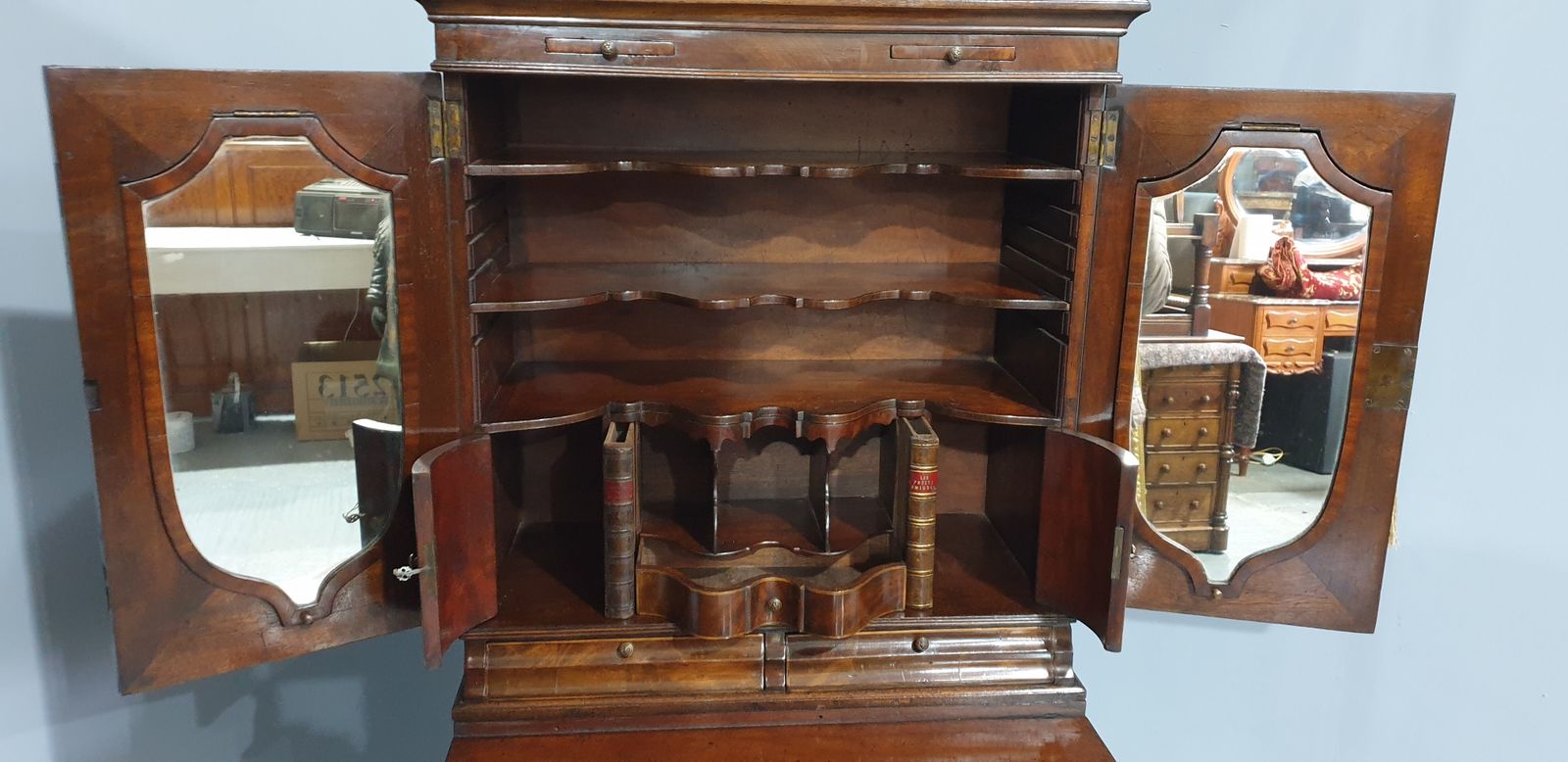 Ladies Georgian Mahogany Desk By 'Gillows' photo vinterior