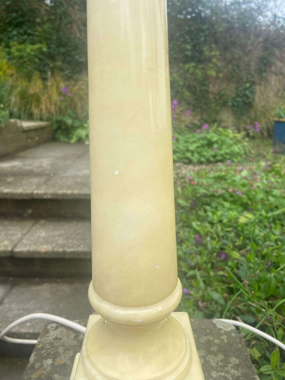 Gorgeous Yellow Alabaster Column Style Lamp, Tall   Genuine Alabaster Charneca   Creamy White Yellow Onyx Marble Lamp   Working Vintage Lamp photo for sale