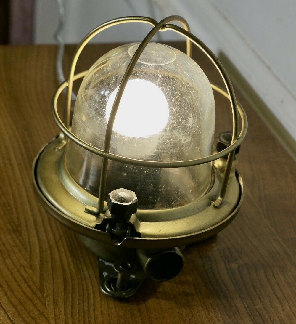 Vintage Nautical Brass Bulk Head Light photo 354.0