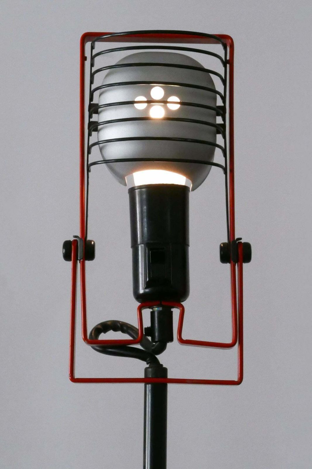 photo vintage Telescopic Floor Lamp Or Reading Light Sintesi By Ernesto Gismondi For Artemide