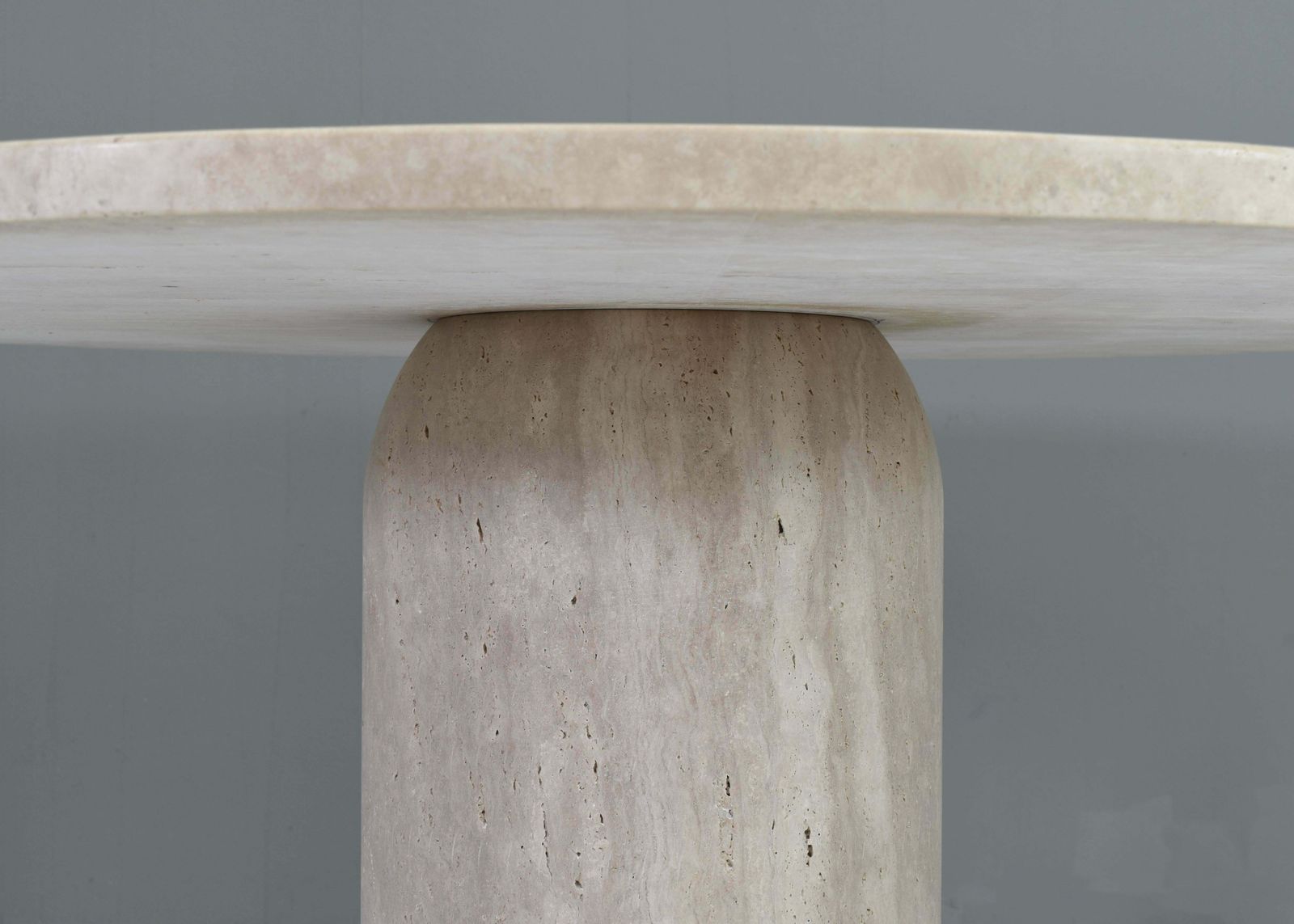 8434.0 Exquisite Round Travertine Dining Table In The Manor Of Up& Up / Kelly Wearstler photo
