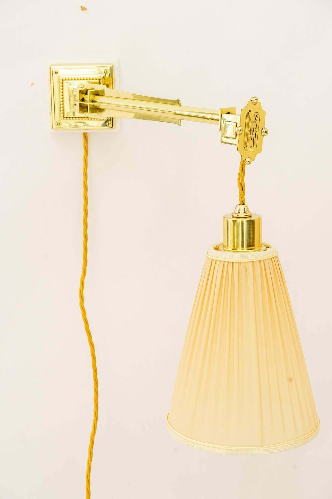 photo vinterior 2 Adjustable And Sviweling Art Deco Wall Lamps With Fabric Shades Vienna 1920s
