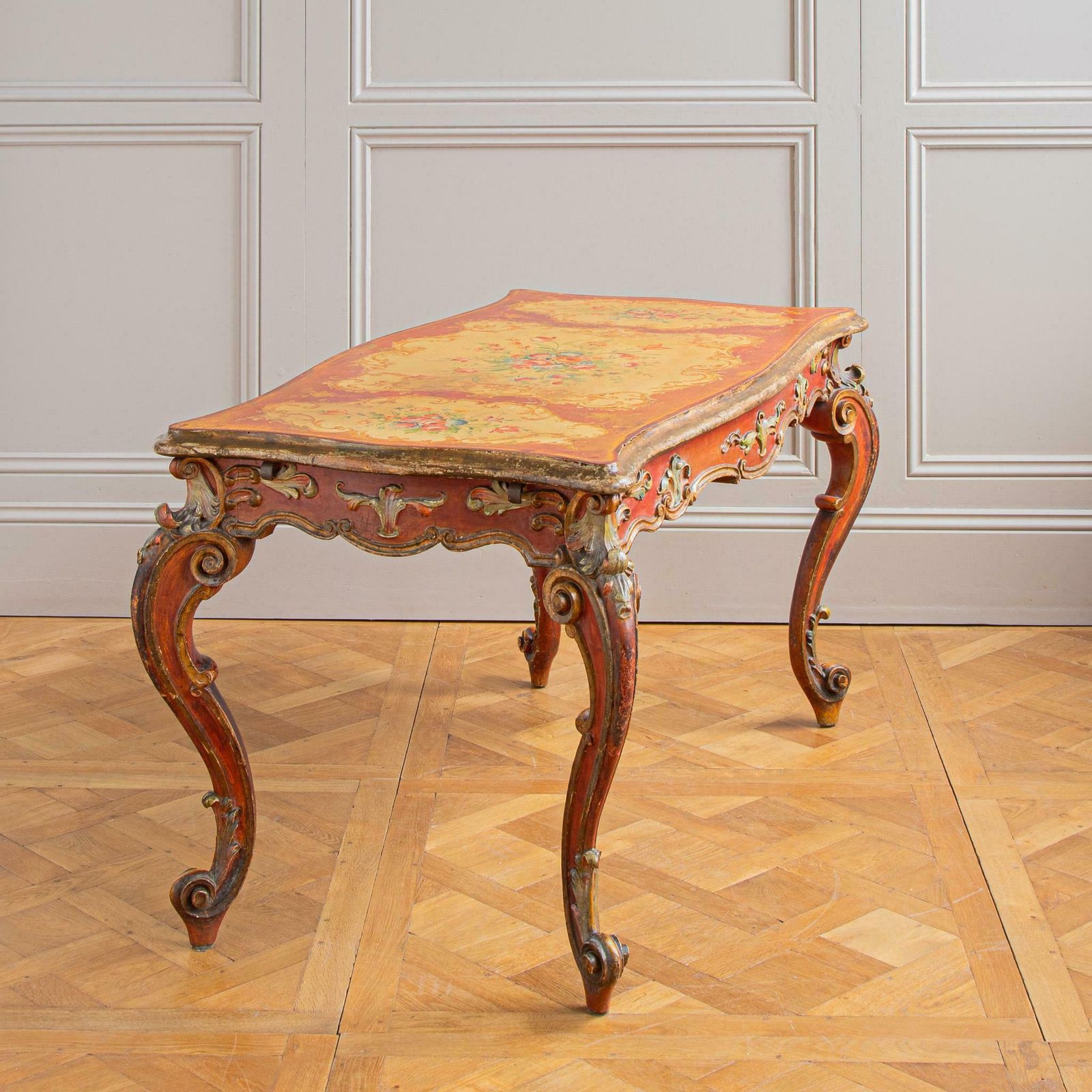 19th Century Italian Rococo Table Painted In The Venetian Style photo vinterior