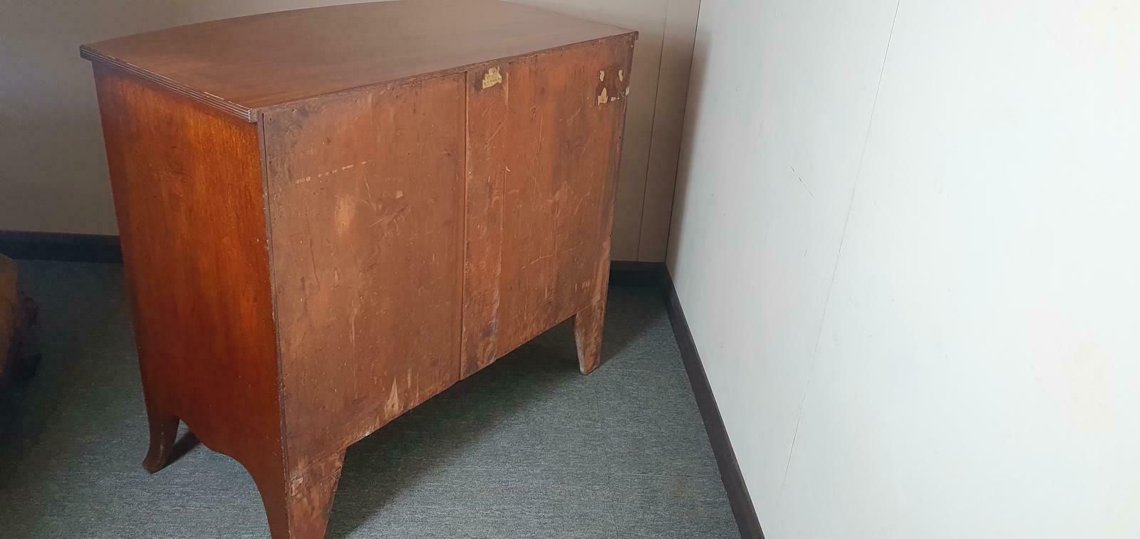Georgian Mahogany Bow Front Chest Of Drawers On Splayed Feet photo vintage