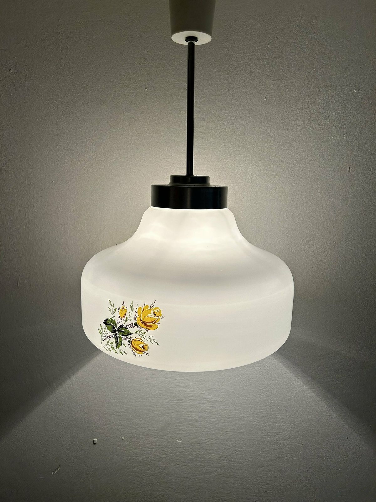 Vintage Glass Pendant Lamp / Vintage Decor / Vintage Furnier / Mid Century Modern / Unique Glass Chandelier Glass Pendant Lamp White Yellow
