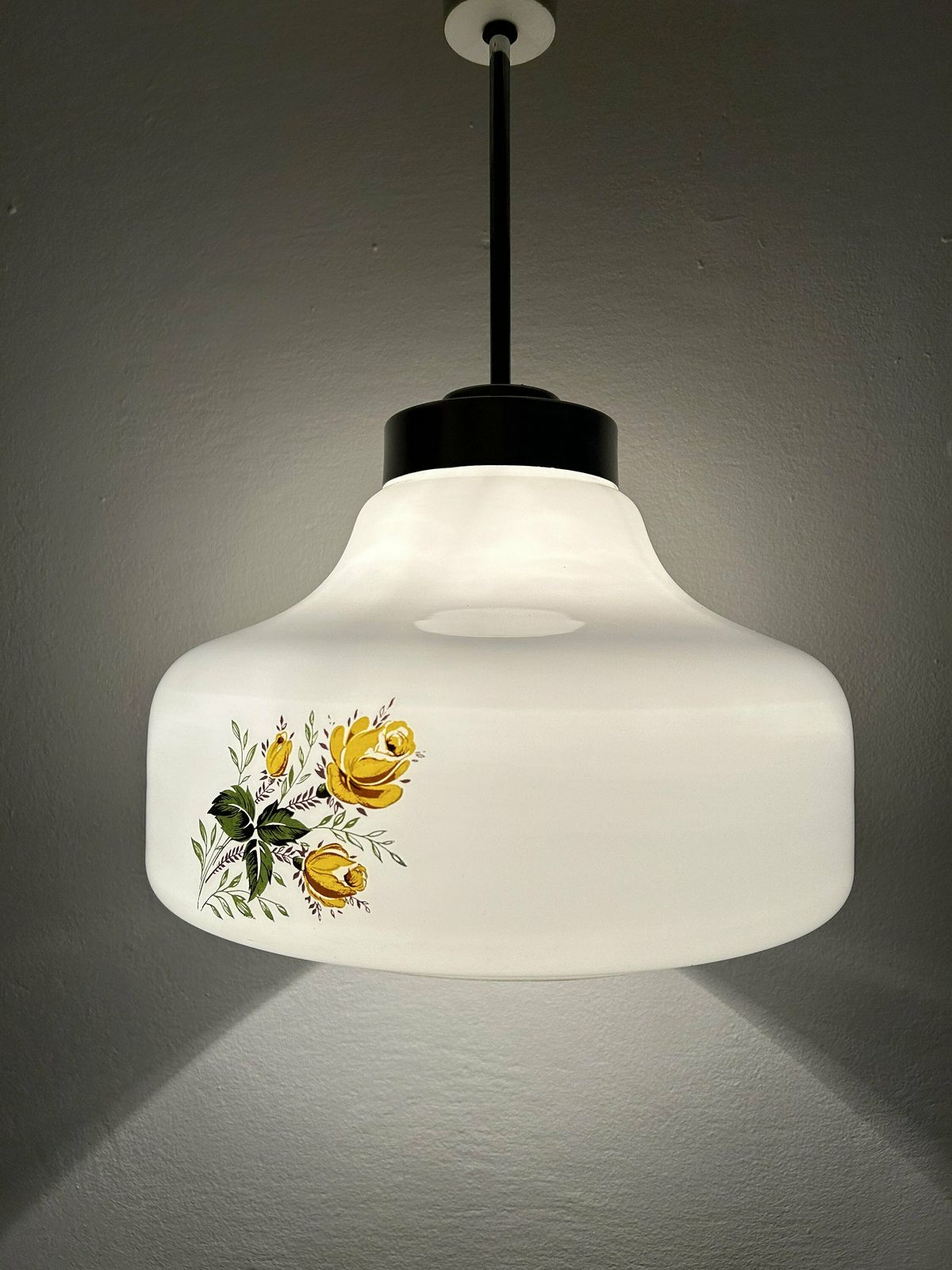 Vintage Glass Pendant Lamp / Vintage Decor / Vintage Furnier / Mid Century Modern / Unique Glass Chandelier Glass Pendant Lamp White Yellow photo vintage