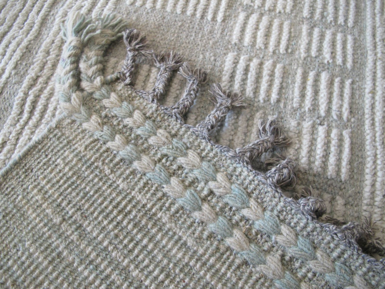 photo buy Modernist Hand Knotted Wool Carpet, 3.34m X 2.45m