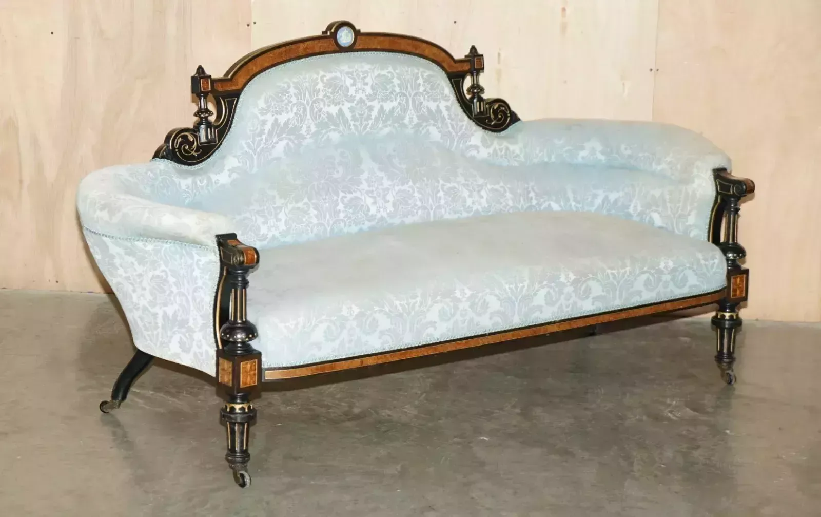 Exquisite Antique Burr Walnut Aesthetic Movement Salon Sofa Grand Tour Plaque photo furniture